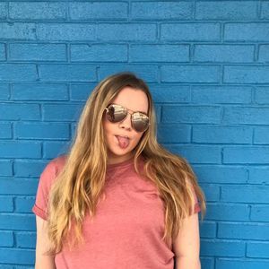 Meet your Posher, Hannah